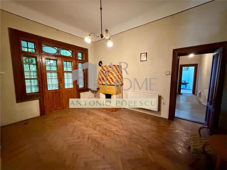 Casa 6 camere plus dependinte,in Ploiesti,zona Gh.Doja/Halele Centrale