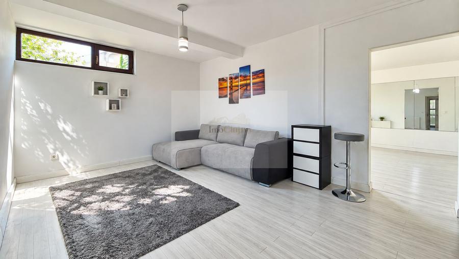 Duplex premium cu 240 mp utili, garaj, terasă și curte amenajată |