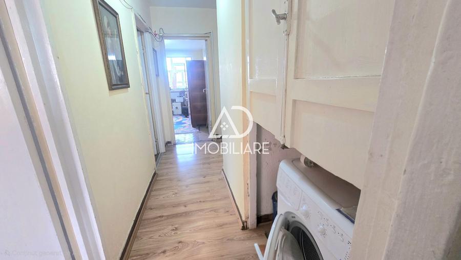 De vânzare, apartament cu 3 camere și terasă proprie, zona centrală