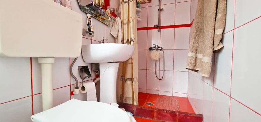 OPORTUNITATE DE INVESTIT! Casa + 2 garsoniere la doar 80mp de plaja, Faleza Nord