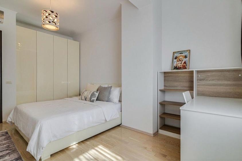 3 camere, LUMINOS, 90 mp + gradina 150 mp, View SUPERB,  Parcare!