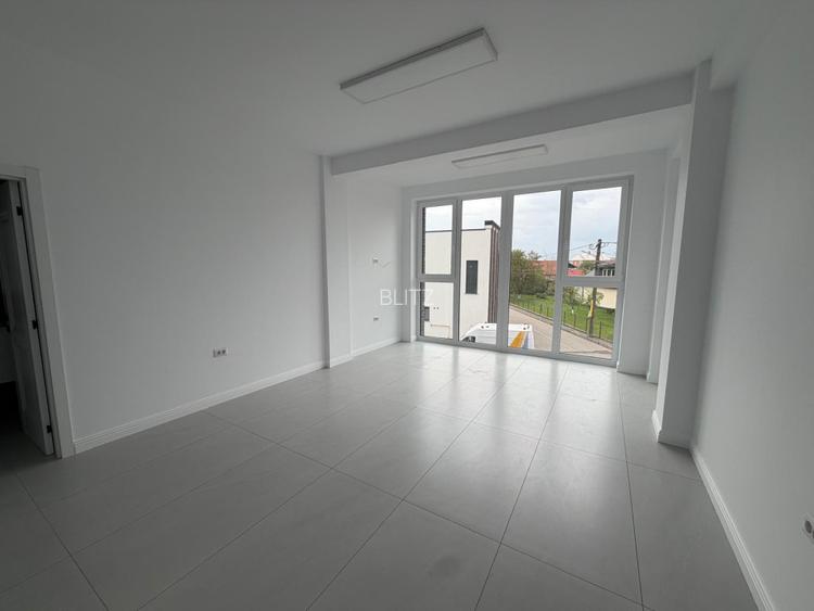 Spatiu de inchiriat, cladire noua, 30 mp, Radauti - 2