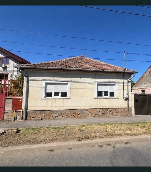 Casă de vânzare - zona Sega