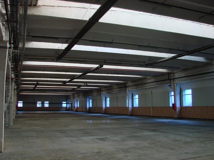 Hala industriala 4850 mp, 2000000 euro