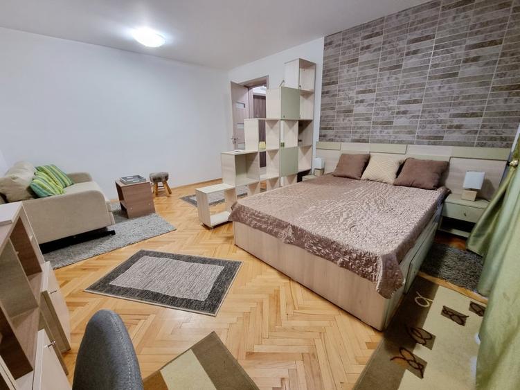 Decebal | Rond Alba Iulia | Muncii | Garsoniera Moderna | Paza