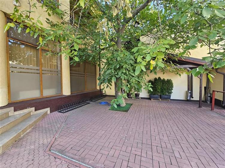 Vanzare cladire pentru birouri, clinica, service, productie, depozit