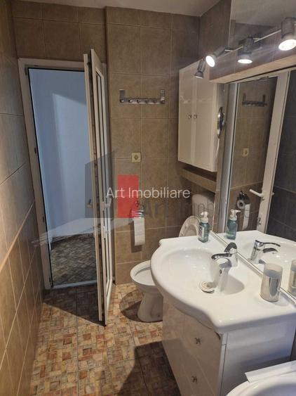 Vanzare apartament 3 camere -Crangasi -Lacul Morii - 2