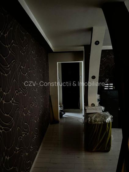 Apartament cu 3 camere , str. Bozieni - 8