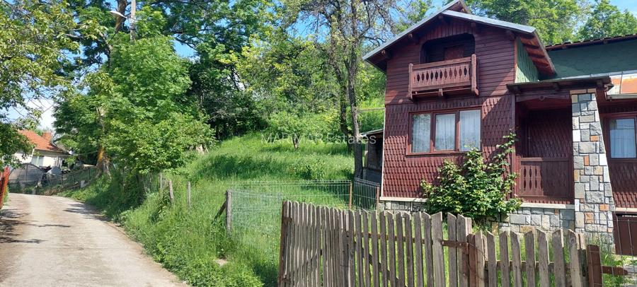 Casa gospodarului, bine întreținută, cu teren generos – Comarnic - 5