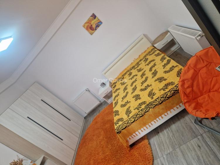 De închiriat apartament cu 3 camere la et 1 si o garsoniera la parter,imobil cas - 9