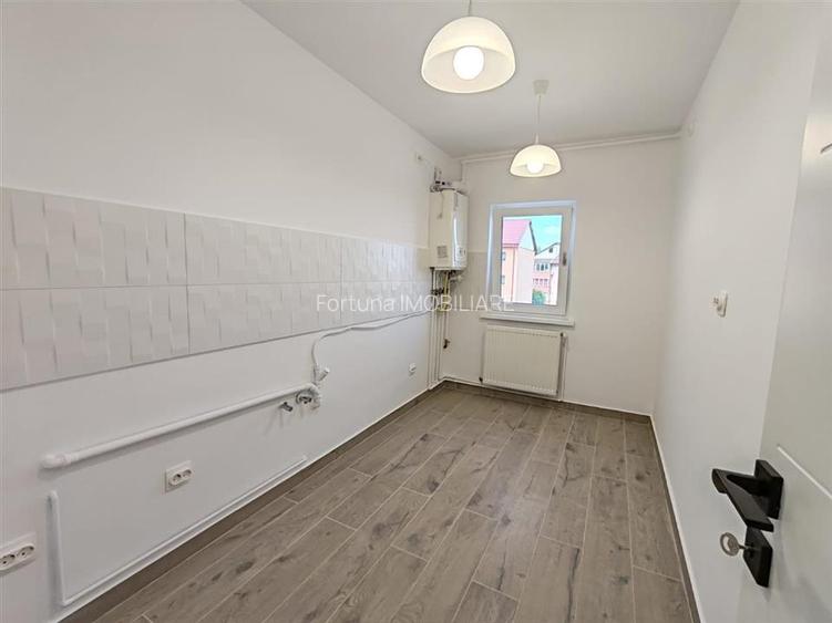 Apartament decomandat cu 2 camere Racadau, renovat recent - 8