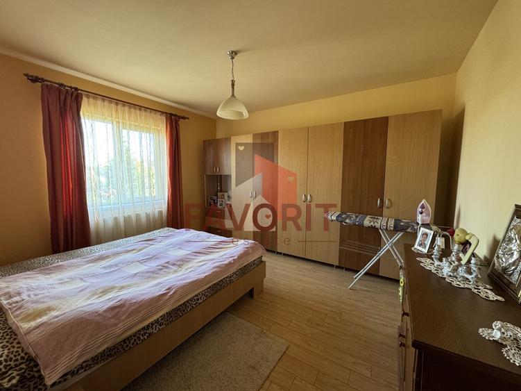Casa individuala cu garaj . Zona Decathlon