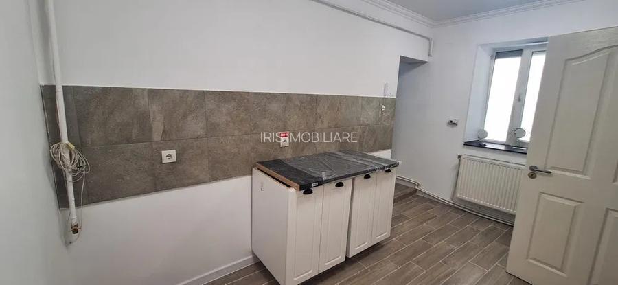 Spatiu comercial, ultra central, 2 incaperi, 35 mp! - 2