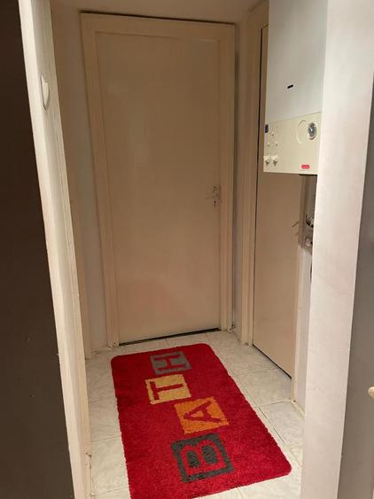 Camera in apartament, pentru o fata, 150 euro