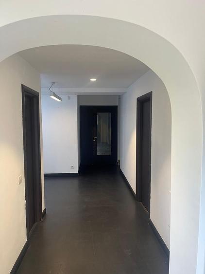 Casa 7 camere de inchiriat in zona *Floreasca*