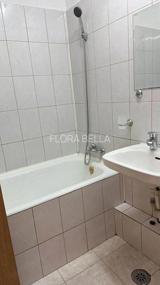 Drumul Sarii Liceul Ion Barbu 13 Septembrie garsoniera cu balcon bloc reabilitat - 3