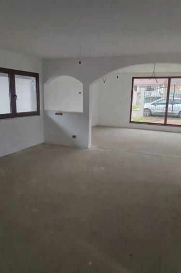 Casă nouă pe parter, curte de 500 mp, încălzire în pardoseală – Tăuții-Măgherăuș