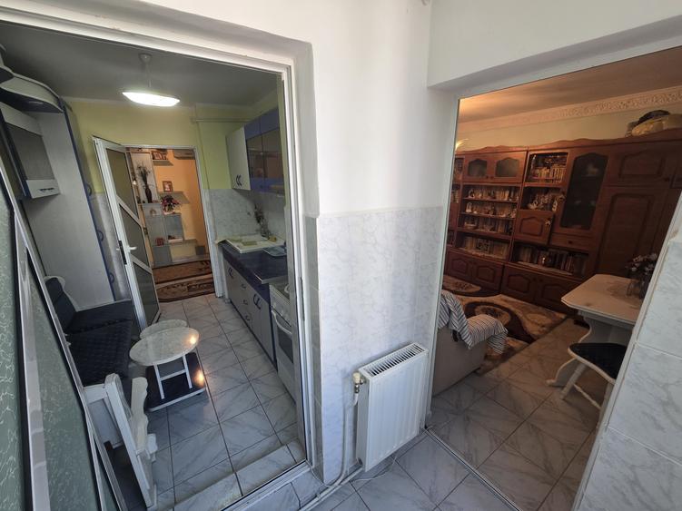 Inchiriere apartament | Doua camere | Podu Ros - Constructii
