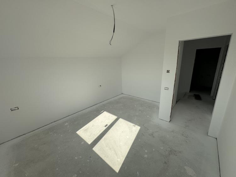CASA INDIVUALA, 500MP TEREN, SUPRAFATA GENEROASA