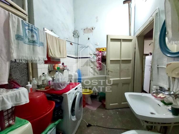 Apartament 3 camere cu vedere si balcon spre Piata Catedralei