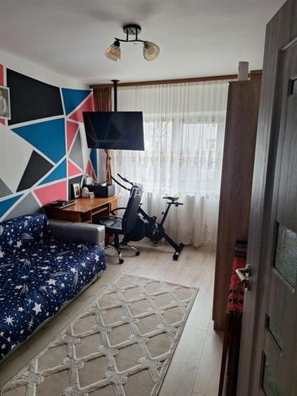Apartament 3 camere decomandat zona Neagoe Voda - 4