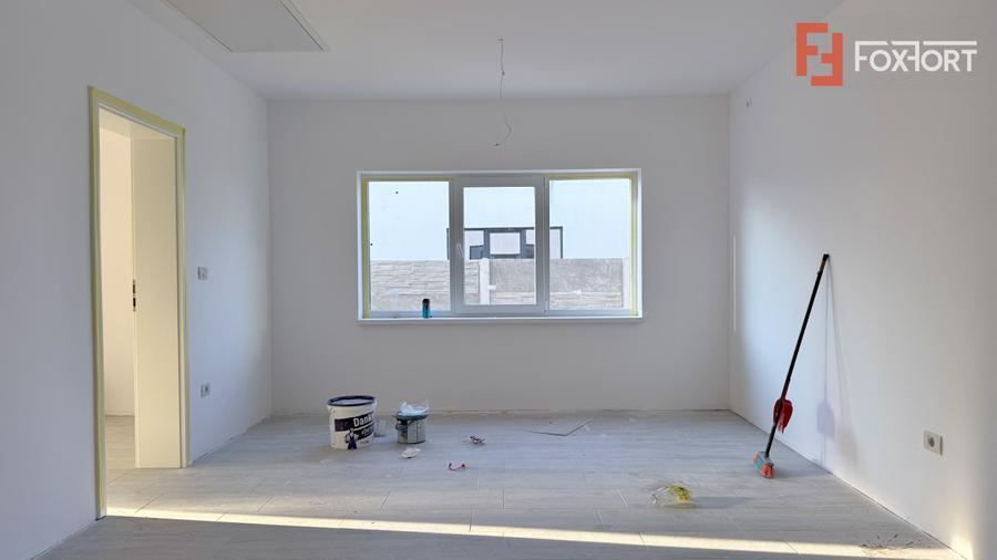 Duplex de vanzare, 3 camere pe parter + pod - Mosnita Veche