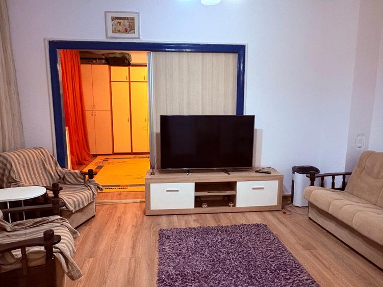 Carol, Mitropoliti, ap. 2 camere, et.1, 58mp, recent renovat, 450Euro/luna