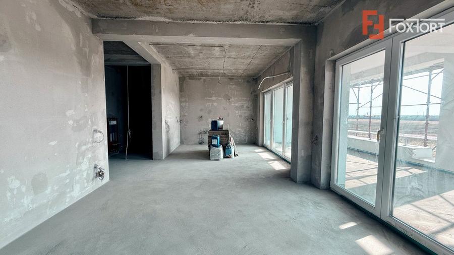COMISION 0% Apartament cu 3 camere si terasa de 25 mp, etaj 1 - Torontalului