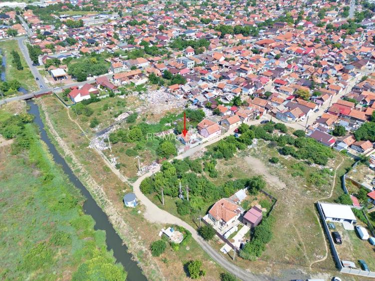 Casă de renovat sau demolat, cu teren de 601 mp, în Arad - 8