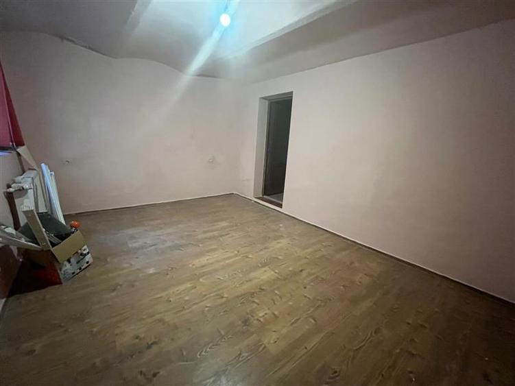 Caransebes, CHIRIE, Spatiu Comercial Birouri, 172 Mp, Ultracentral