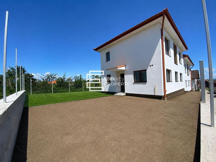 Duplex 4 camere -intabulat- teren 300 mp  -Locație Centrală, Sura Mică - 12
