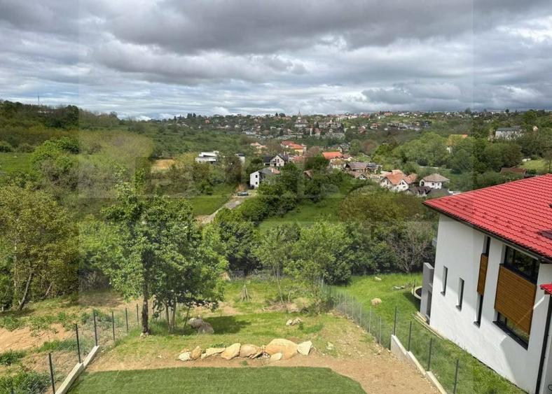 Casa individuala, 160 mp+ 873 mp teren, parcare, zona Feleacu