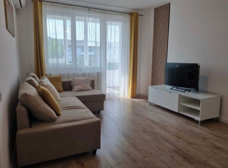Inchiriere 2 camere Piata Sudului centrala proprie