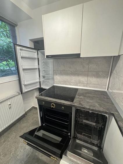 GARSONIERA - FLOREASCA, BLOC REABILITAT, MASIAN DE SPALAT VASE, MODERN