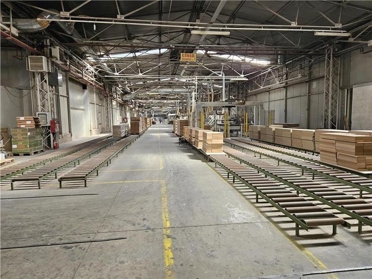 Spatiu Industrial - 2500 mp - Productie - Depozitare - Distributie