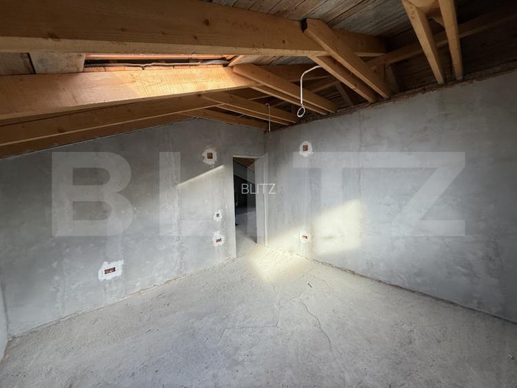 Proprietate 2 case, 223 mp, teren 1.676 mp, zona Lupeni - 15