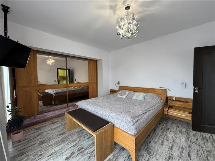 Apartament cu 3 camere,mobilat si utilat ,situat in cartierul Intre Lacuri!