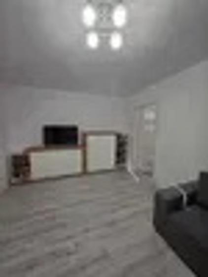 Apartament 3 camere / semidecomandat / mobilat / utilat / centrala proprie