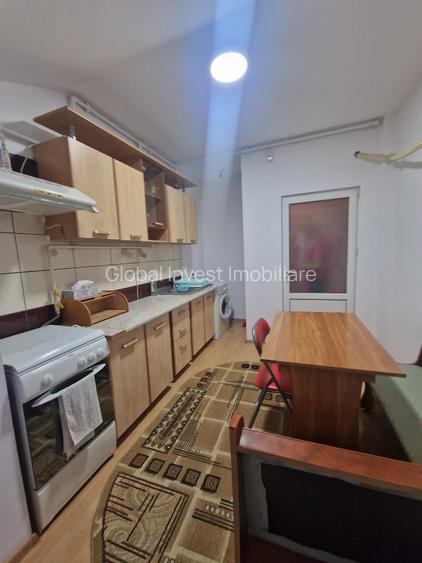 Navodari zona Sud- 2 camere decomandate, termen lung - 300euro/luna