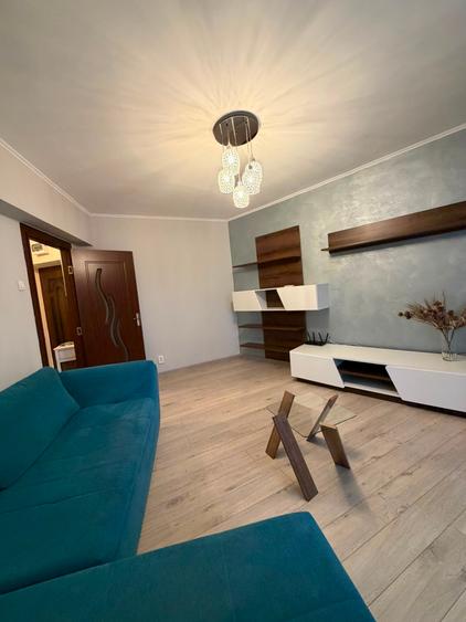 Apartament superb 2 camere renovat  etaj 3 ,Calea Crângași