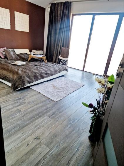 Casă modernă, mobilată, cu priveliște superbă – zona Vivo, Florești