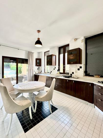 Ansamblu rezidential exclusivist | Casa cu Piscina si curte, Teren 960 mp - 2