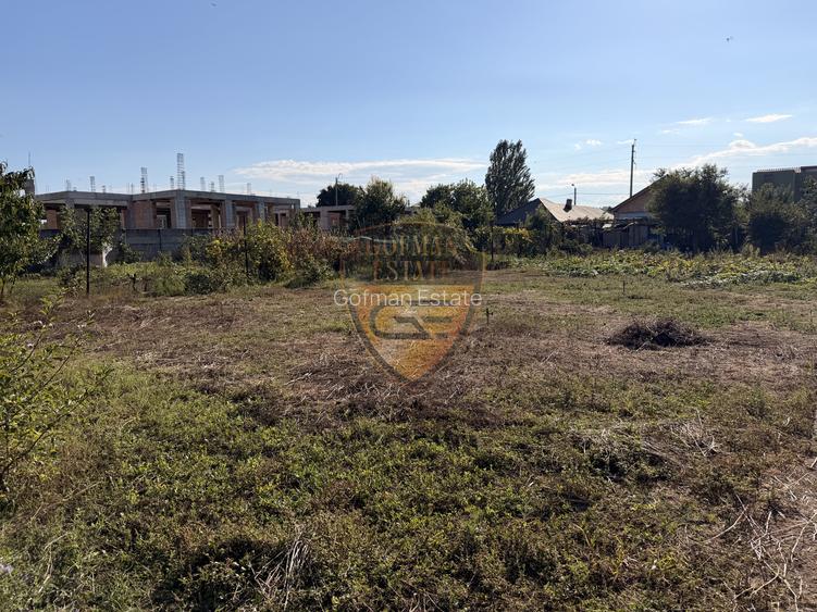 Casă cu teren generos de 1.400 mp – Palazu Mare,