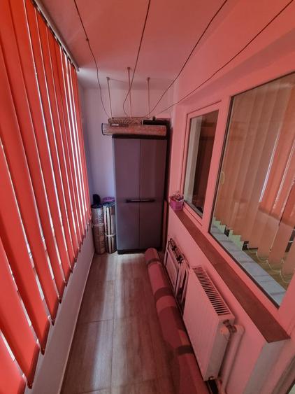 Aurel vlaicu-apartament 2 camere decomandat stradal