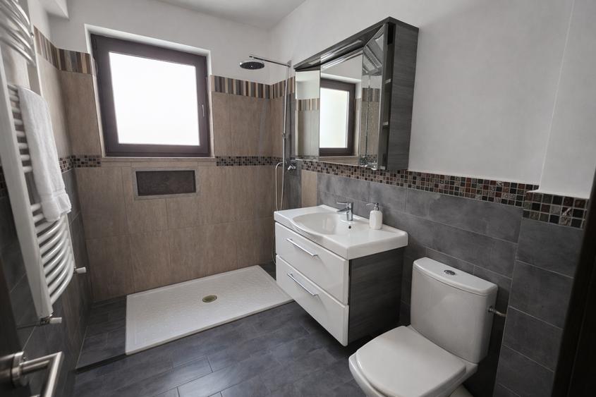 Casă individuală P+2 de închiriat – 6 camere, Otopeni, zonă centrală