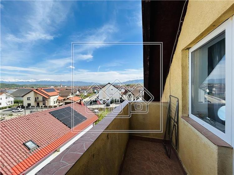 Ap cu 3 camere, 2 balcoane, pod pe toata suprafata - Selimbar