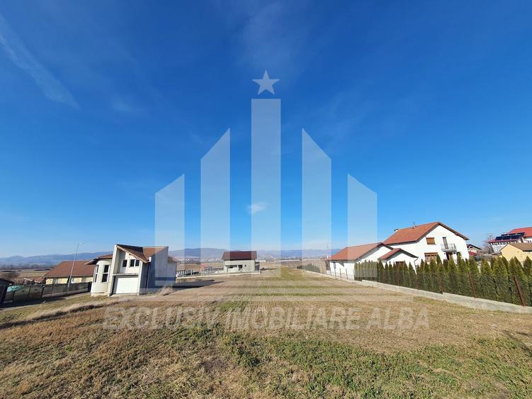 Teren intravilan | 920 mp | 14.5 ml deschidere | Ciugud