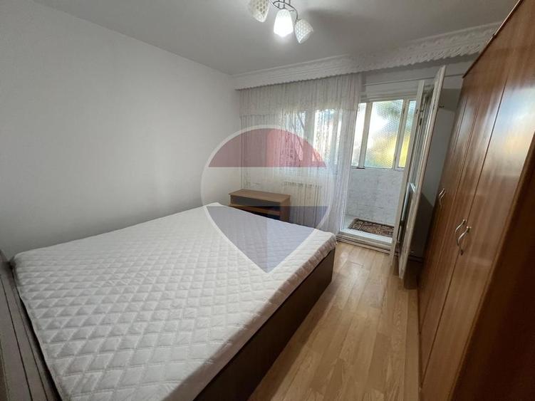 Apartament 3 camere în zona Central