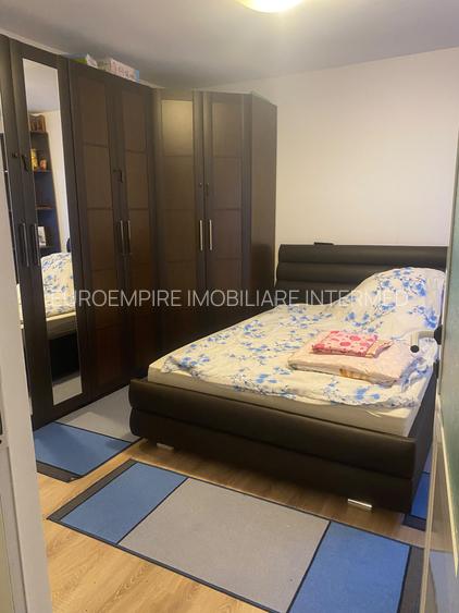 Casa 6 camere de vanzare zona KM 5 - 5