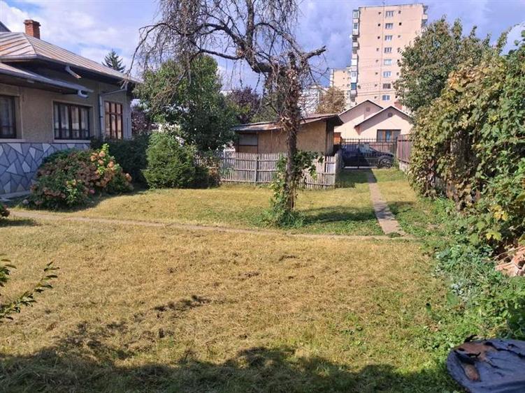 Casa 2 camere, teren 303 mp, Campina